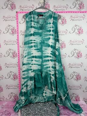 Model France dress blue White Tie-Dye Sleeveless V-Neck Tunic Dress
